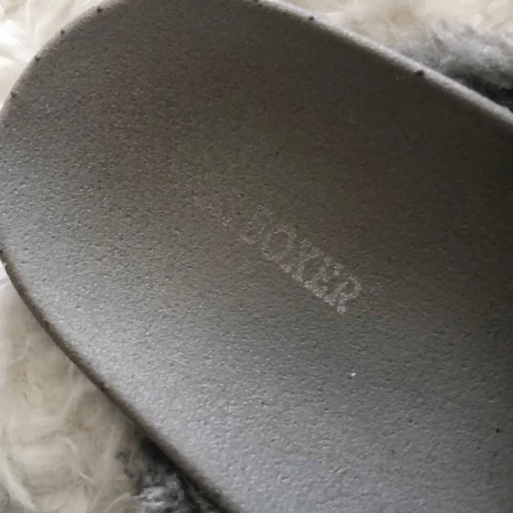 Joe Boxer Gray fur  slides size L Unisex
